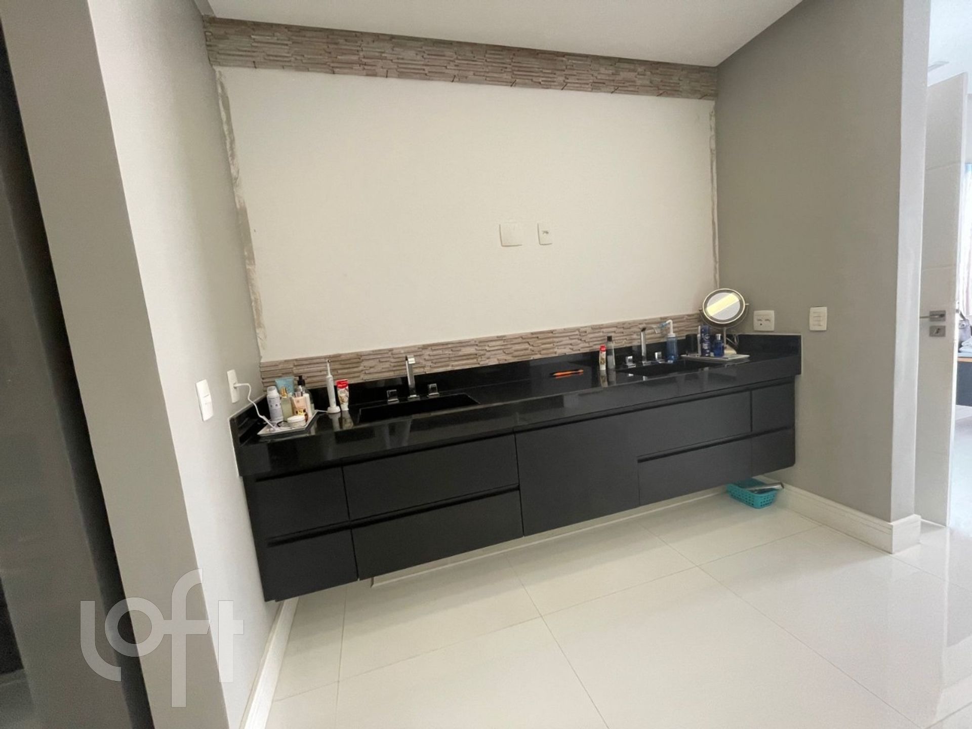 Casa à venda com 4 quartos, 300m² - Foto 15