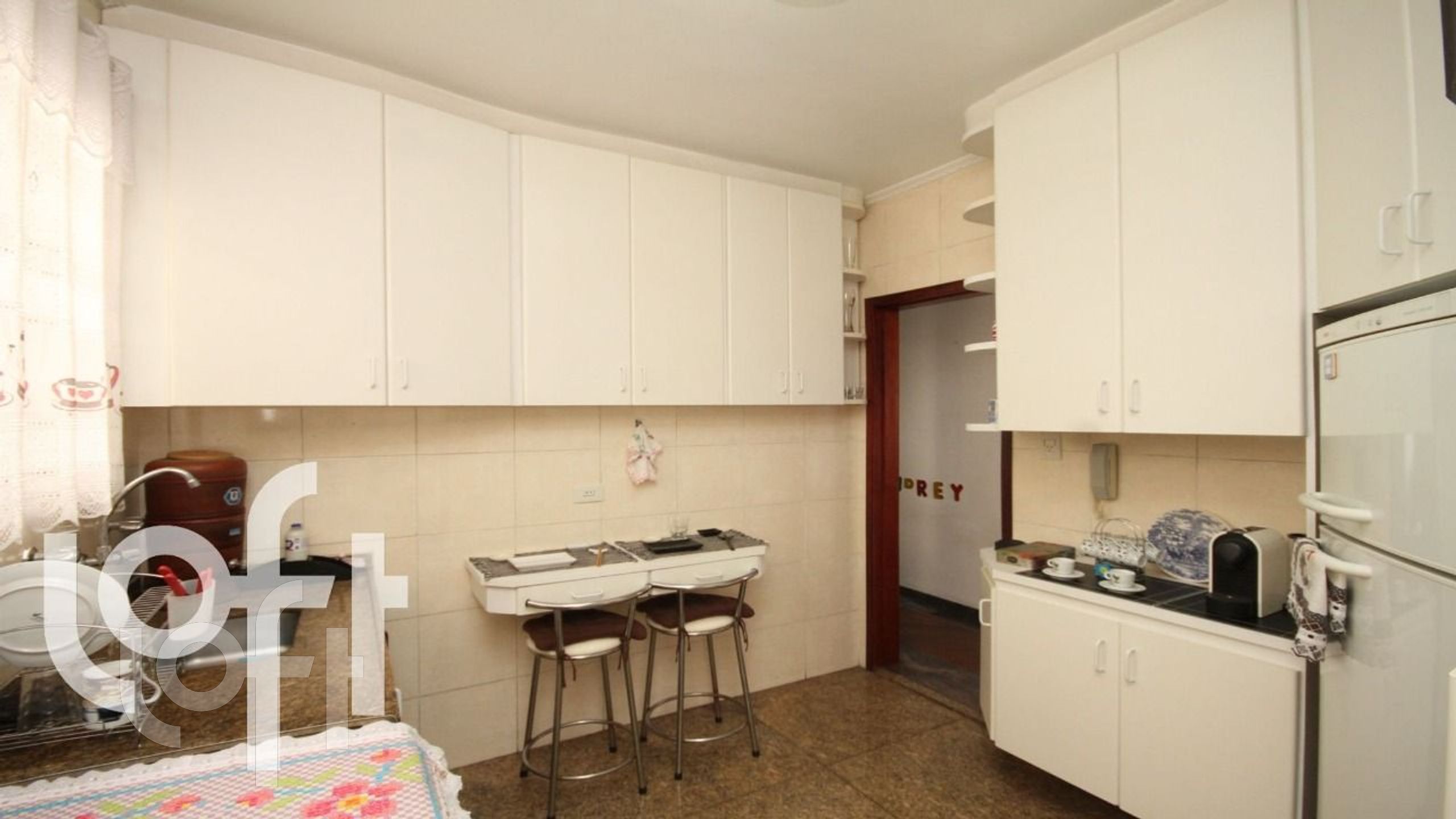 Apartamento à venda com 1 quarto, 35m² - Foto 11