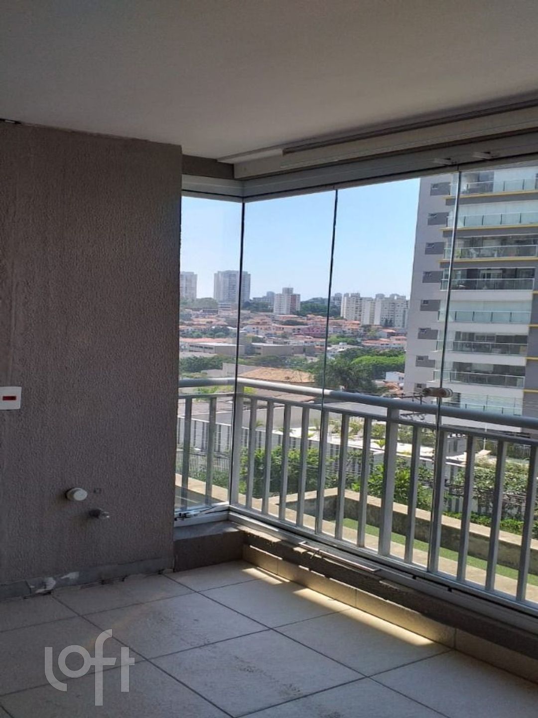 Apartamento à venda com 2 quartos, 99m² - Foto 2