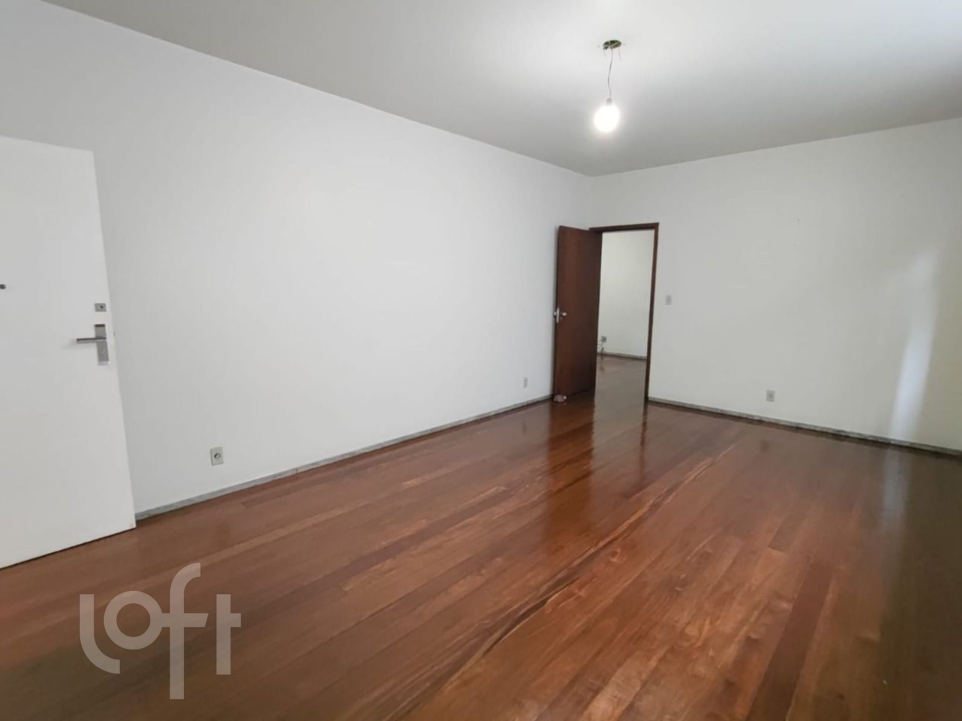 Apartamento à venda com 4 quartos, 160m² - Foto 2