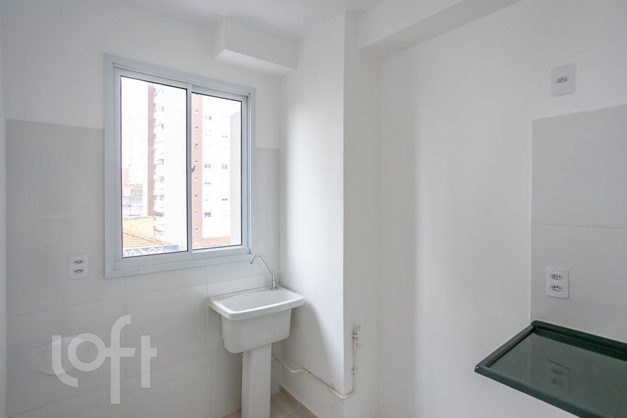 Apartamento à venda com 2 quartos, 37m² - Foto 8