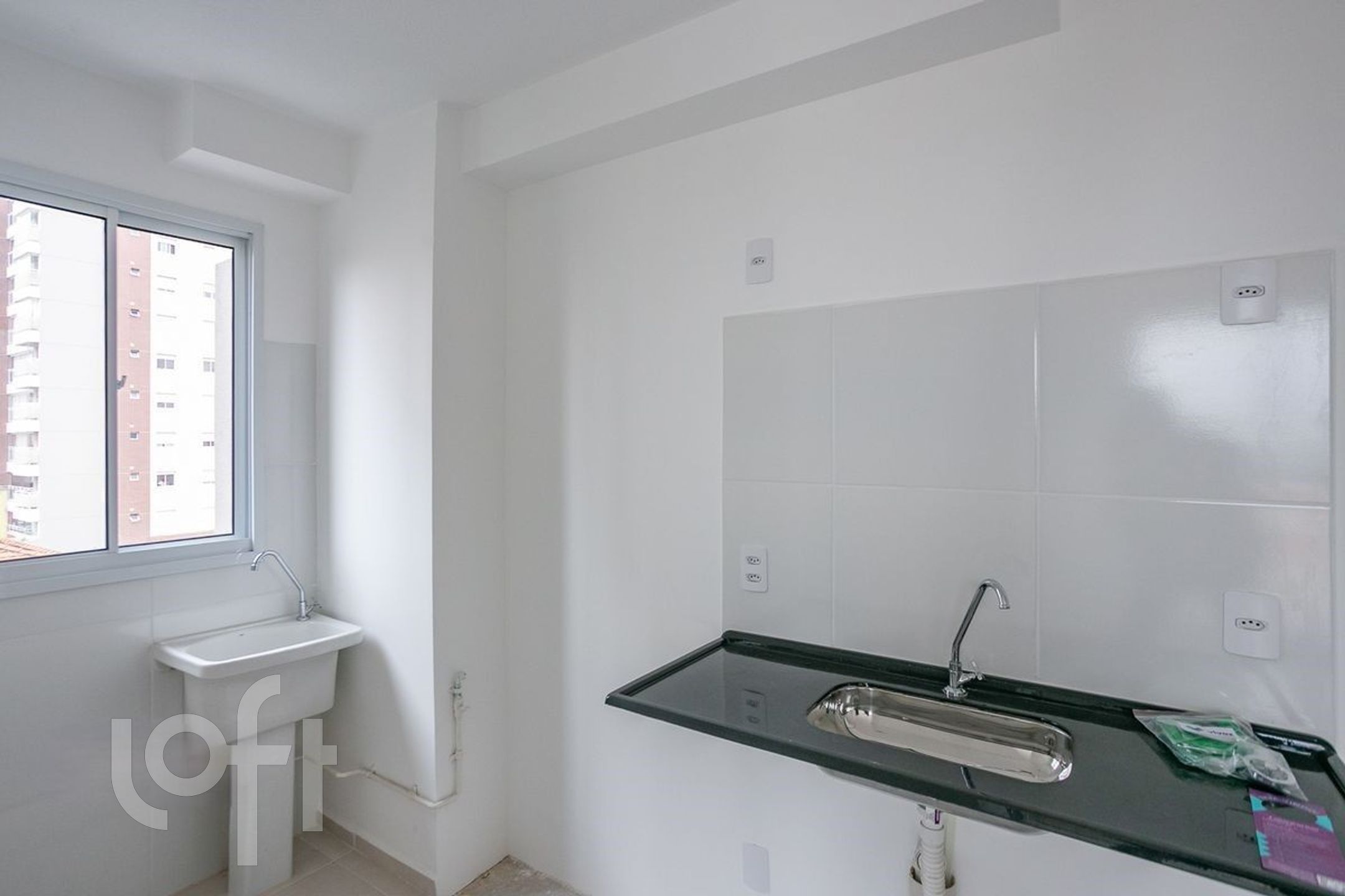 Apartamento à venda com 2 quartos, 37m² - Foto 6