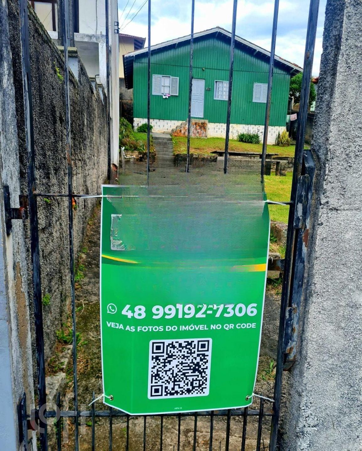 Casa Residencial com 75m², 2 quartos, 2 garagens, no bairro Itacorubi em Florianópolis
