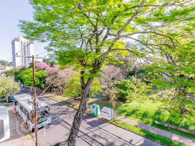 Apartamento com 143m², 2 dormitórios, 4 vagas, Menino Deus em Porto Alegre