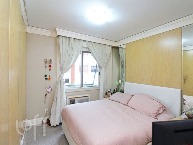 Apartamento com 155m², 2 dormitórios, 1 suíte, 1 vaga, Auxiliadora em Porto Alegre