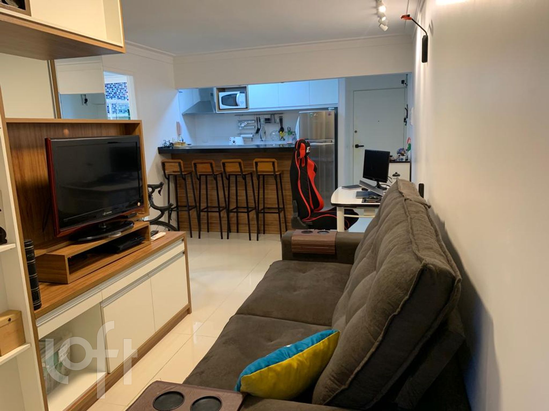 Apartamento à venda com 1 quarto, 38m² - Foto 1