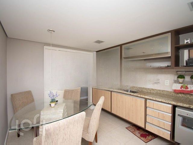 Apartamento com 156m², 1 dormitório, 1 vaga, Petrópolis em Porto Alegre