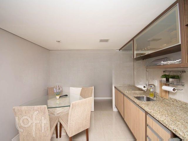 Apartamento com 156m², 1 dormitório, 1 vaga, Petrópolis em Porto Alegre