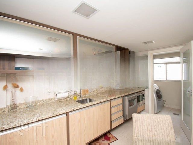 Apartamento com 156m², 1 dormitório, 1 vaga, Petrópolis em Porto Alegre