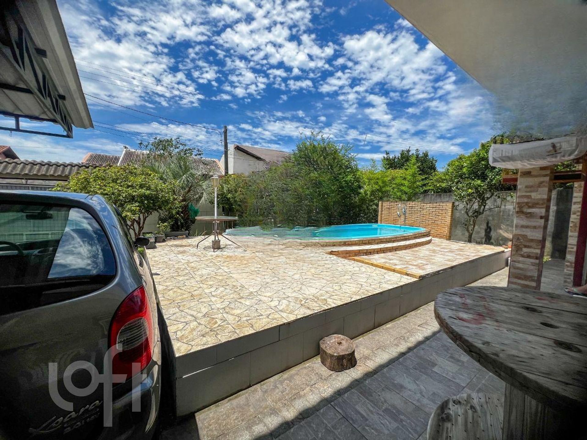 Casa Residencial com 144m², 4 quartos, 1 suíte, 6 garagens, no bairro Rio tavares central em Florianópolis