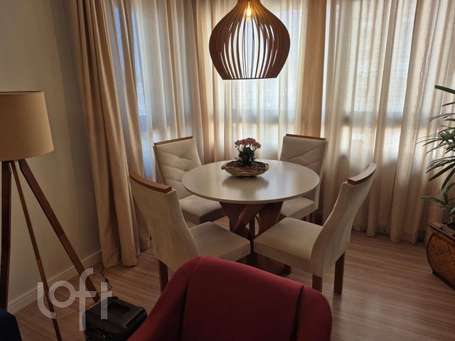 Apartamento com 83m², 2 dormitórios, 2 suítes, 2 vagas, Menino Deus em Porto Alegre