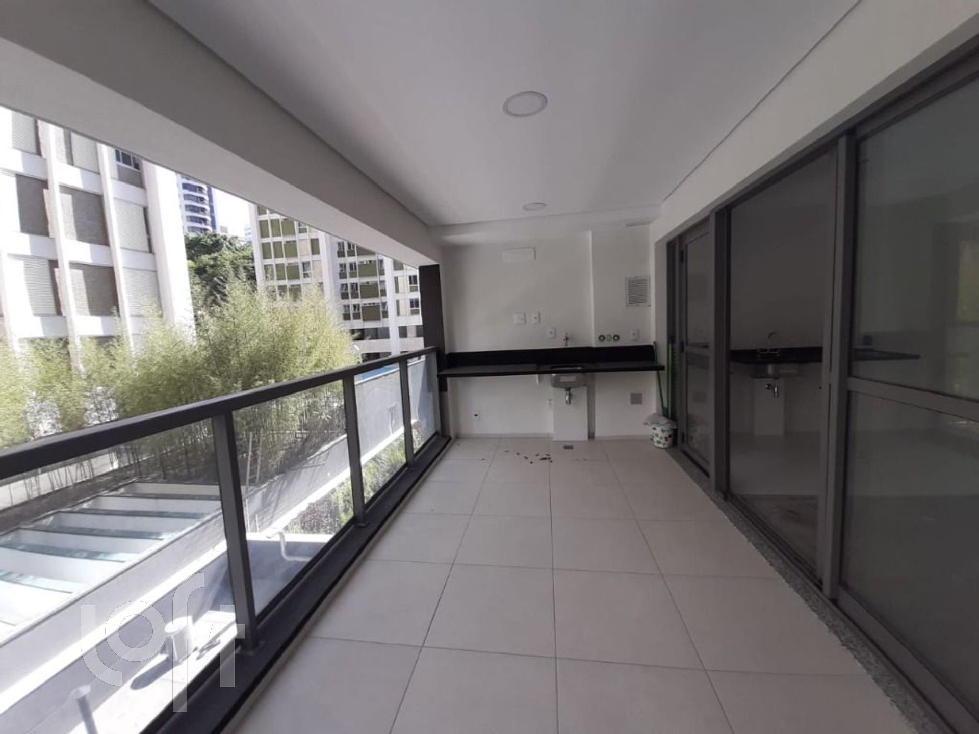 Apartamento à venda com 2 quartos, 68m² - Foto 1