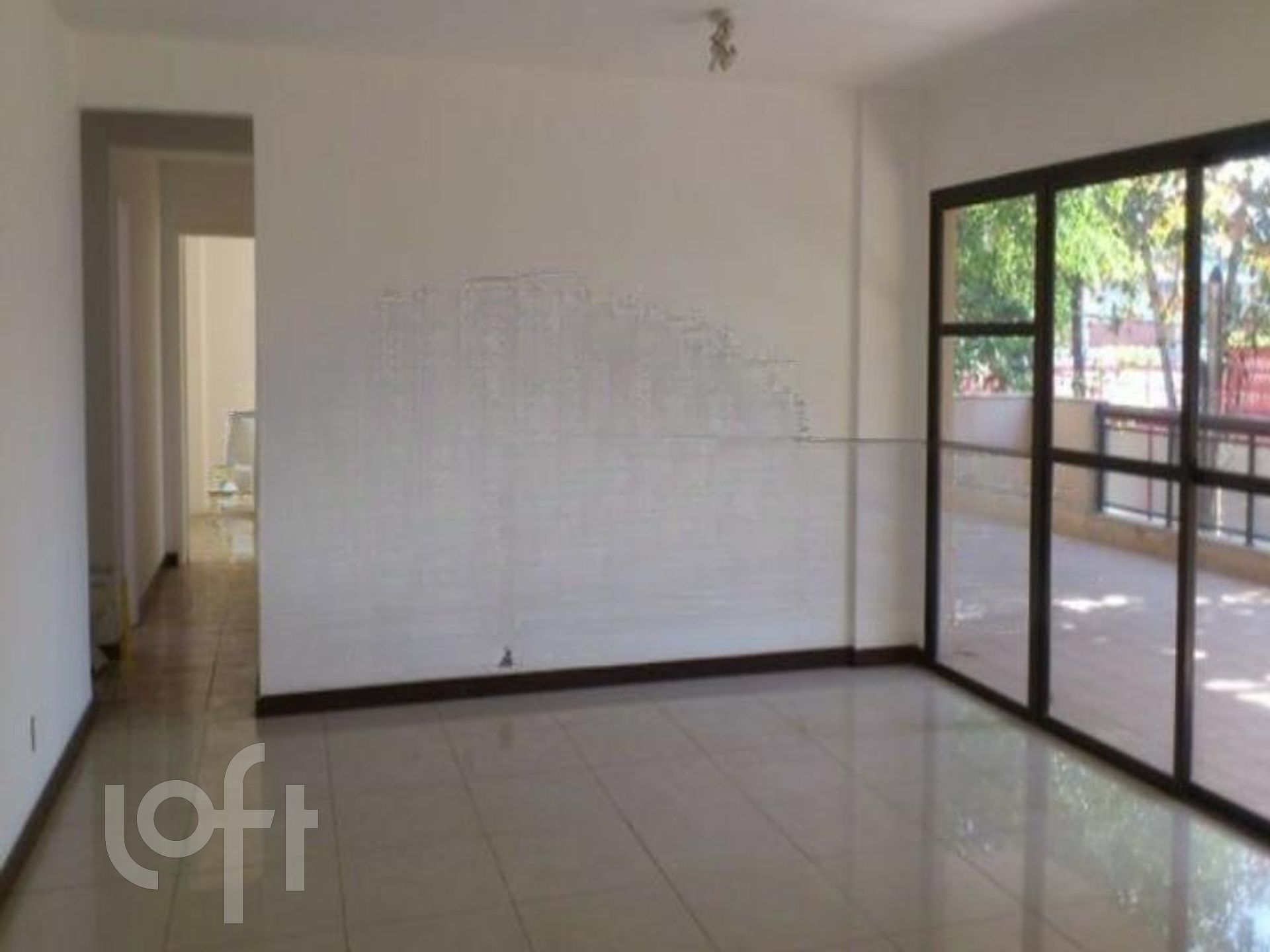 Apartamento à venda com 4 quartos, 180m² - Foto 2