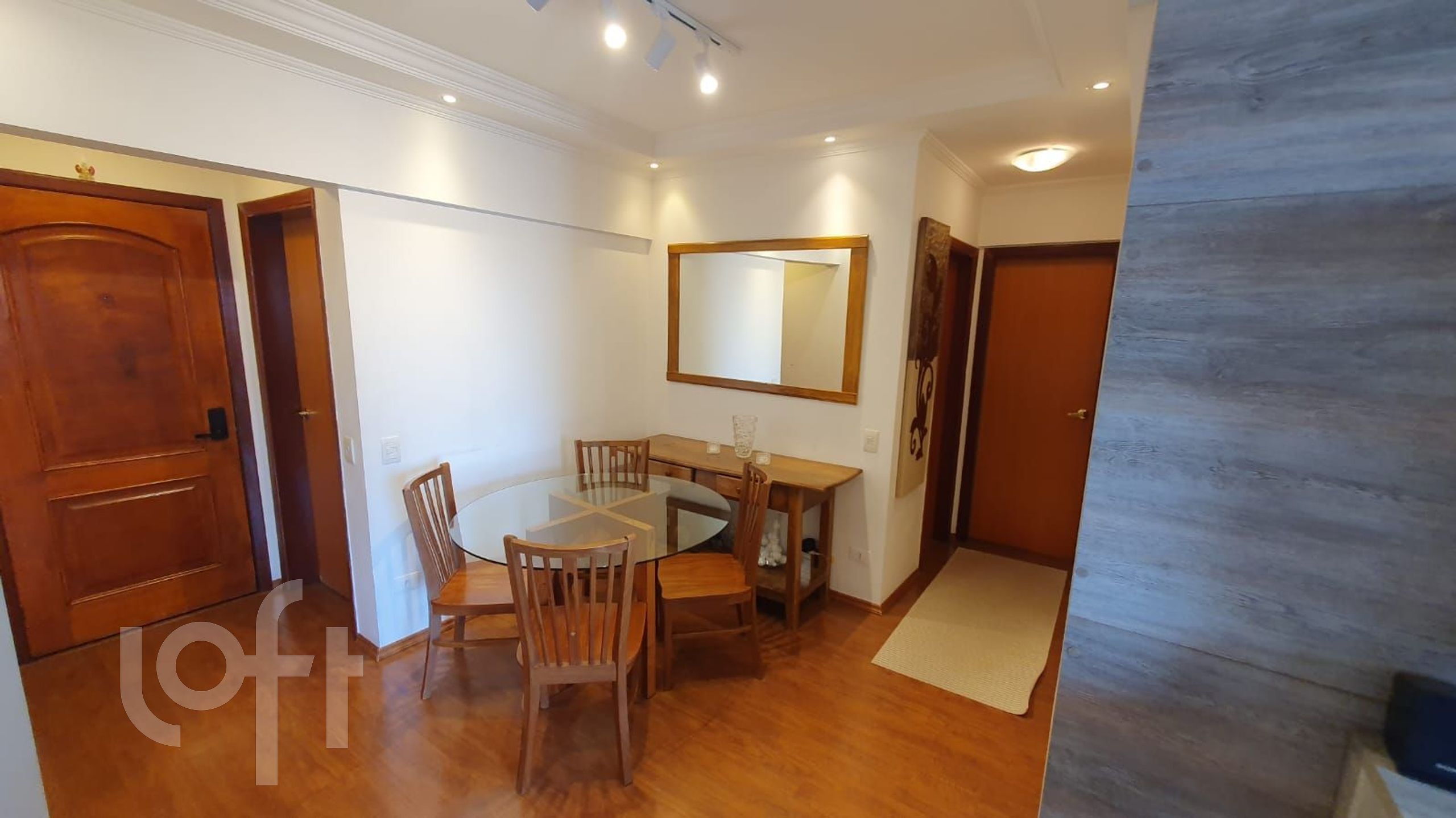 Apartamento à venda com 2 quartos, 72m² - Foto 2