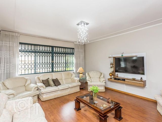 Casa com 263m², 4 dormitórios, 1 suíte, 4 vagas, Cristo Redentor em Porto Alegre