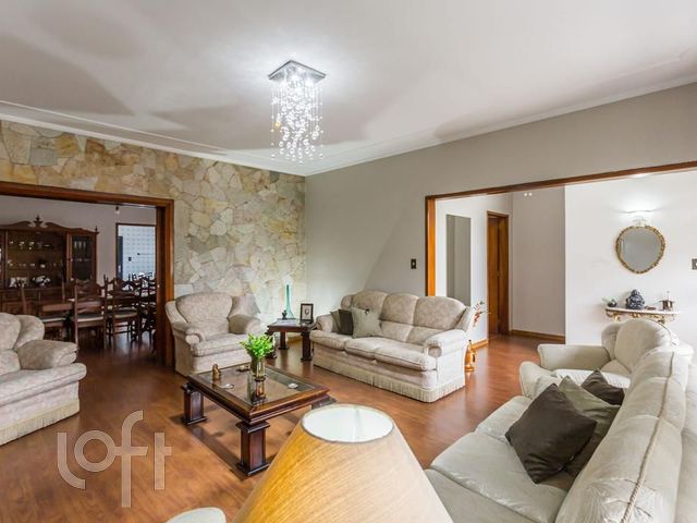 Casa com 263m², 4 dormitórios, 1 suíte, 4 vagas, Cristo Redentor em Porto Alegre