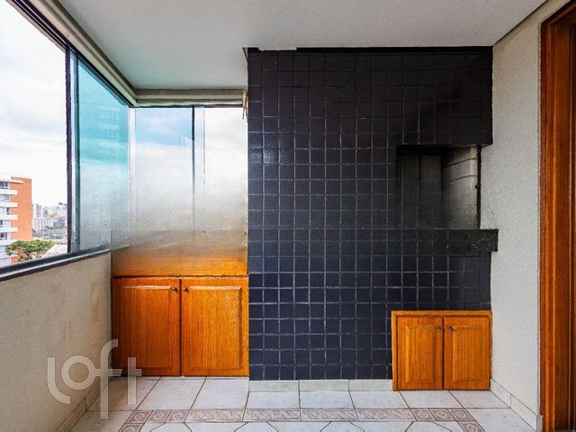 Apartamento com 106m², 3 dormitórios, 1 suíte, 2 vagas, Jardim Botânico em Porto Alegre