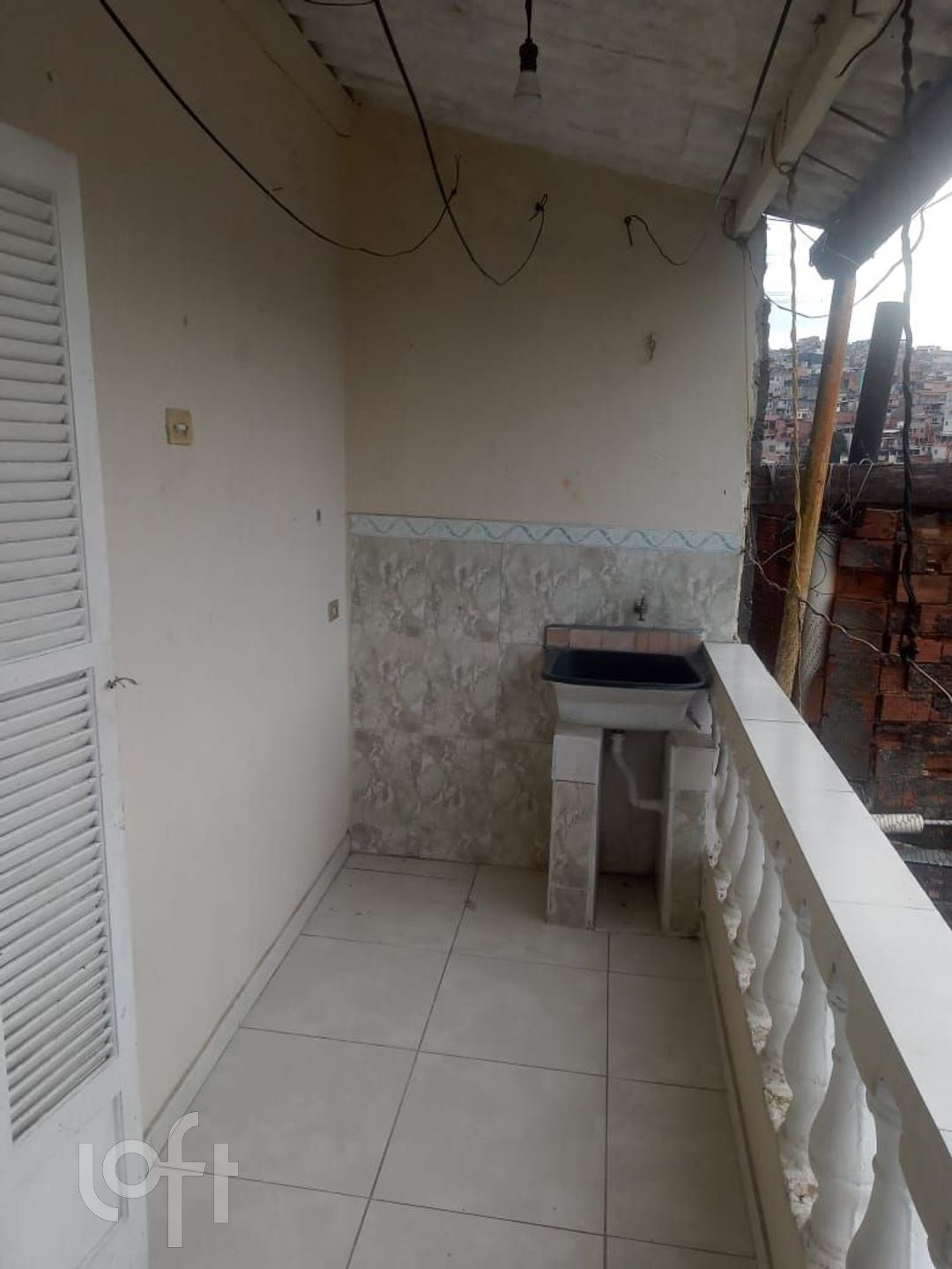 Casa à venda com 5 quartos, 200m² - Foto 4