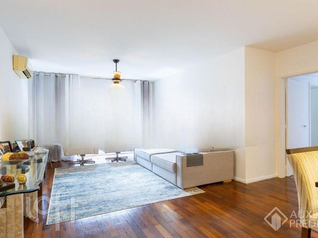 Apartamento com 121m², 3 dormitórios, 1 suíte, 1 vaga, Higienópolis em Porto Alegre