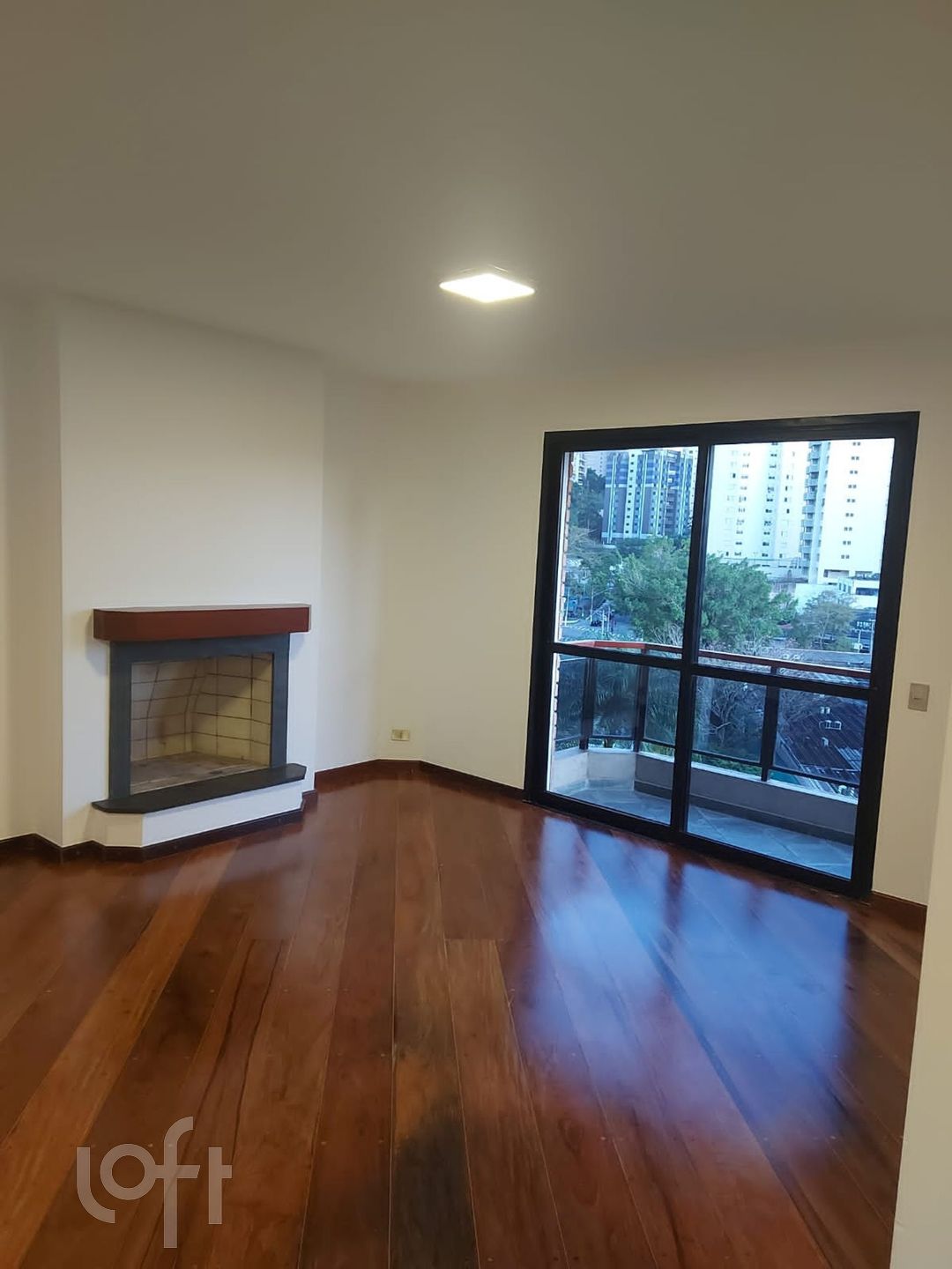 Apartamento à venda com 3 quartos, 150m² - Foto 1