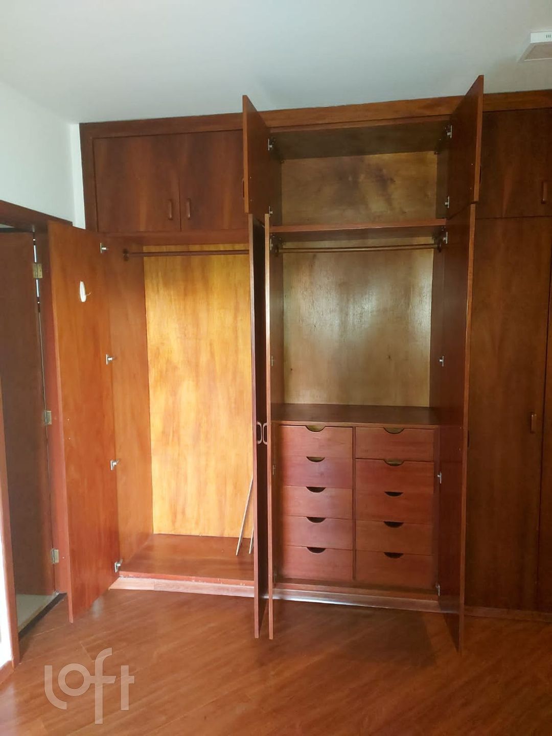 Apartamento à venda com 3 quartos, 150m² - Foto 8