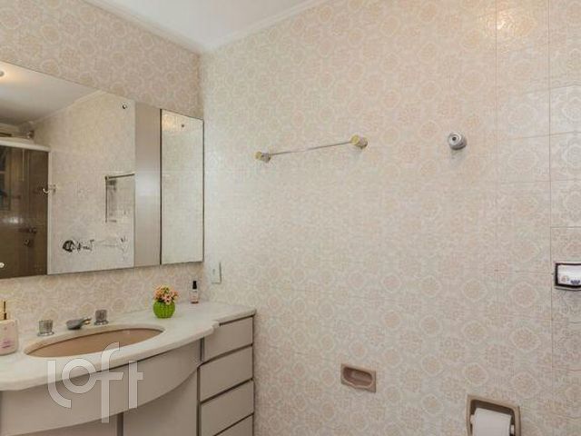 Apartamento com 83m², 3 dormitórios, 1 suíte, Menino Deus em Porto Alegre