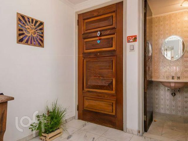 Apartamento com 83m², 3 dormitórios, 1 suíte, Menino Deus em Porto Alegre