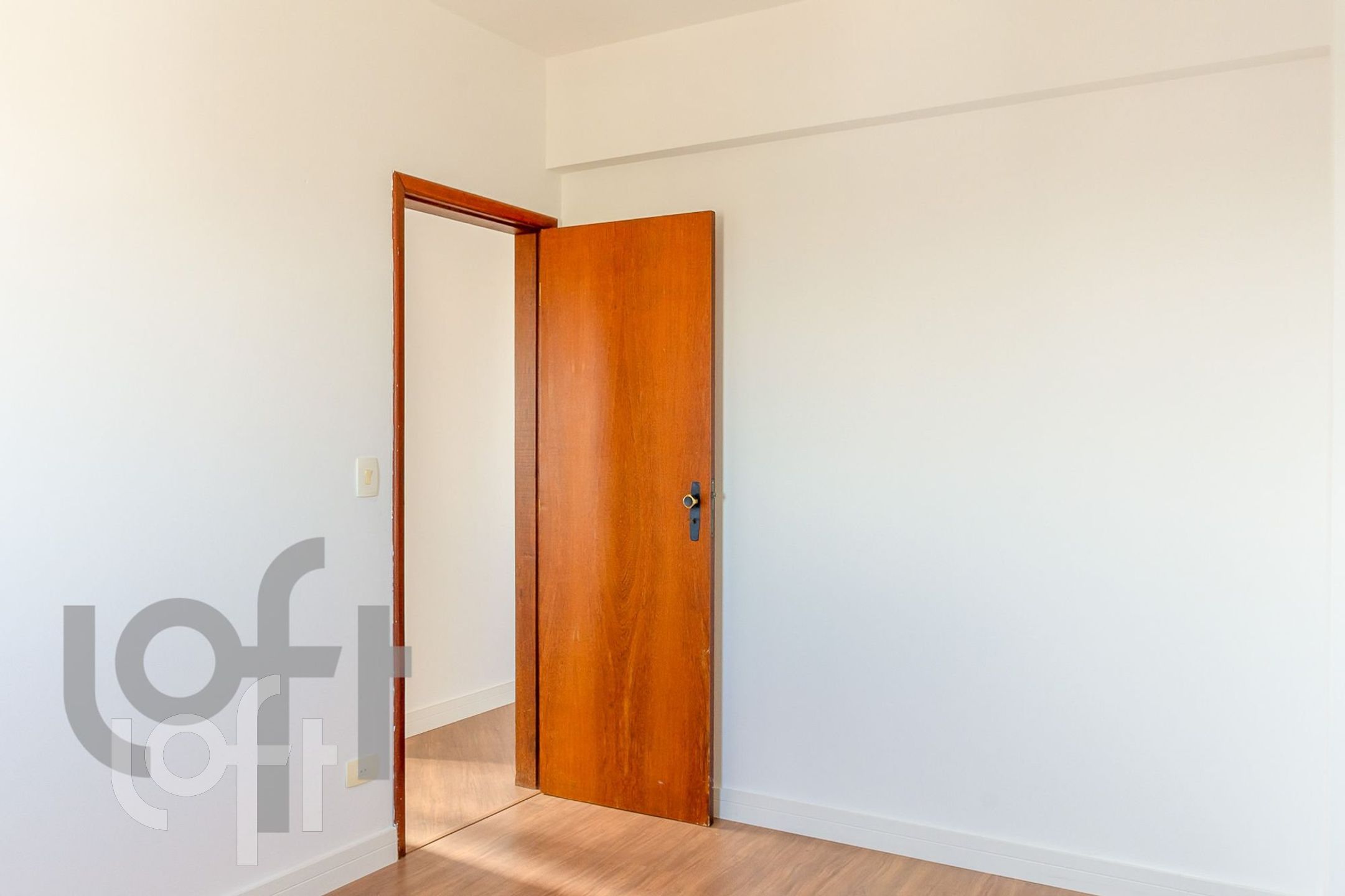 Apartamento à venda com 2 quartos, 82m² - Foto 3