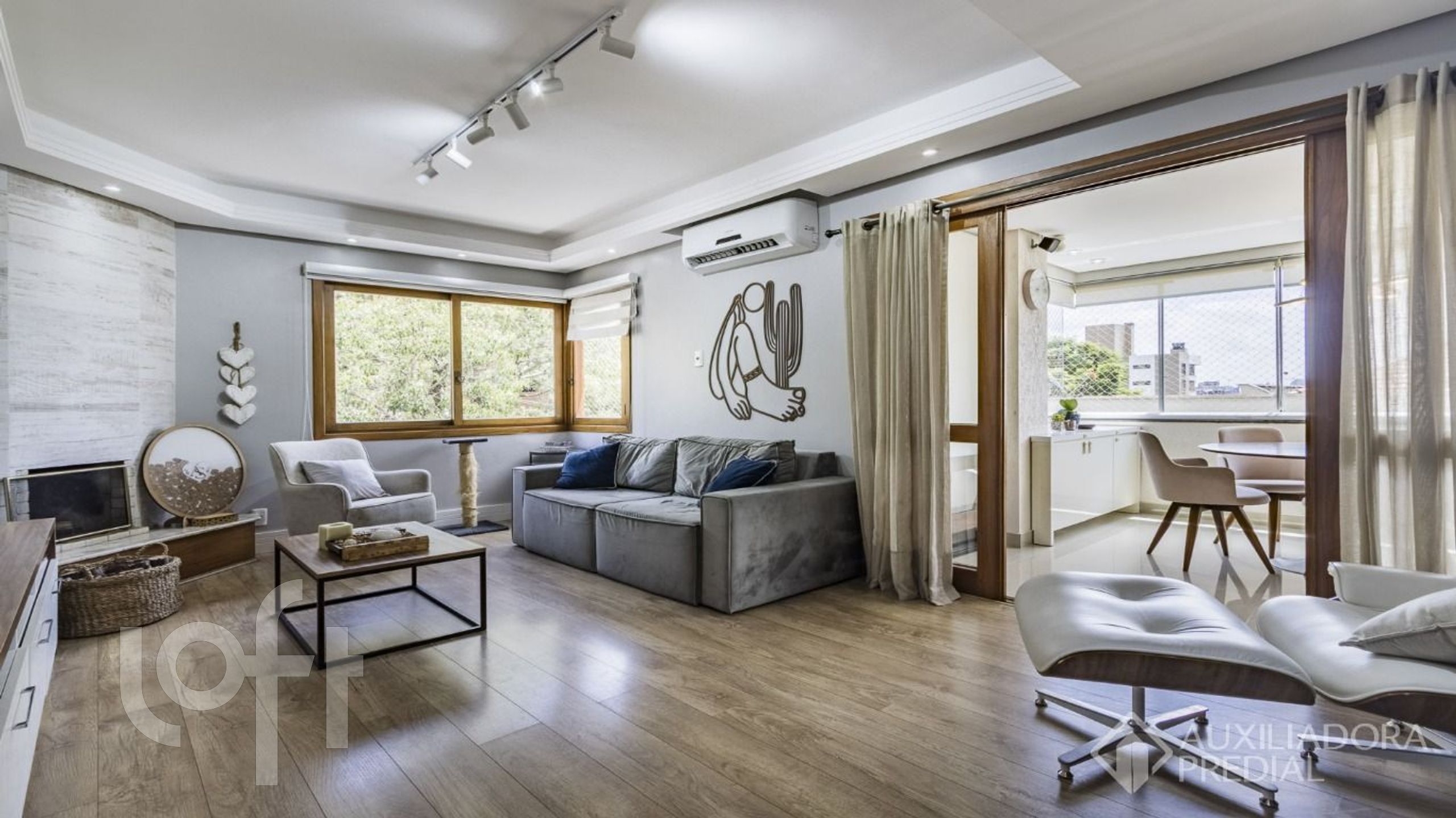 Apartamento com 119m², 3 dormitórios, 1 suíte, 2 vagas, Rio Branco em Porto Alegre