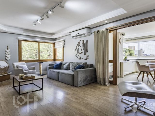 Apartamento com 119m², 3 dormitórios, 1 suíte, 2 vagas, Rio Branco em Porto Alegre