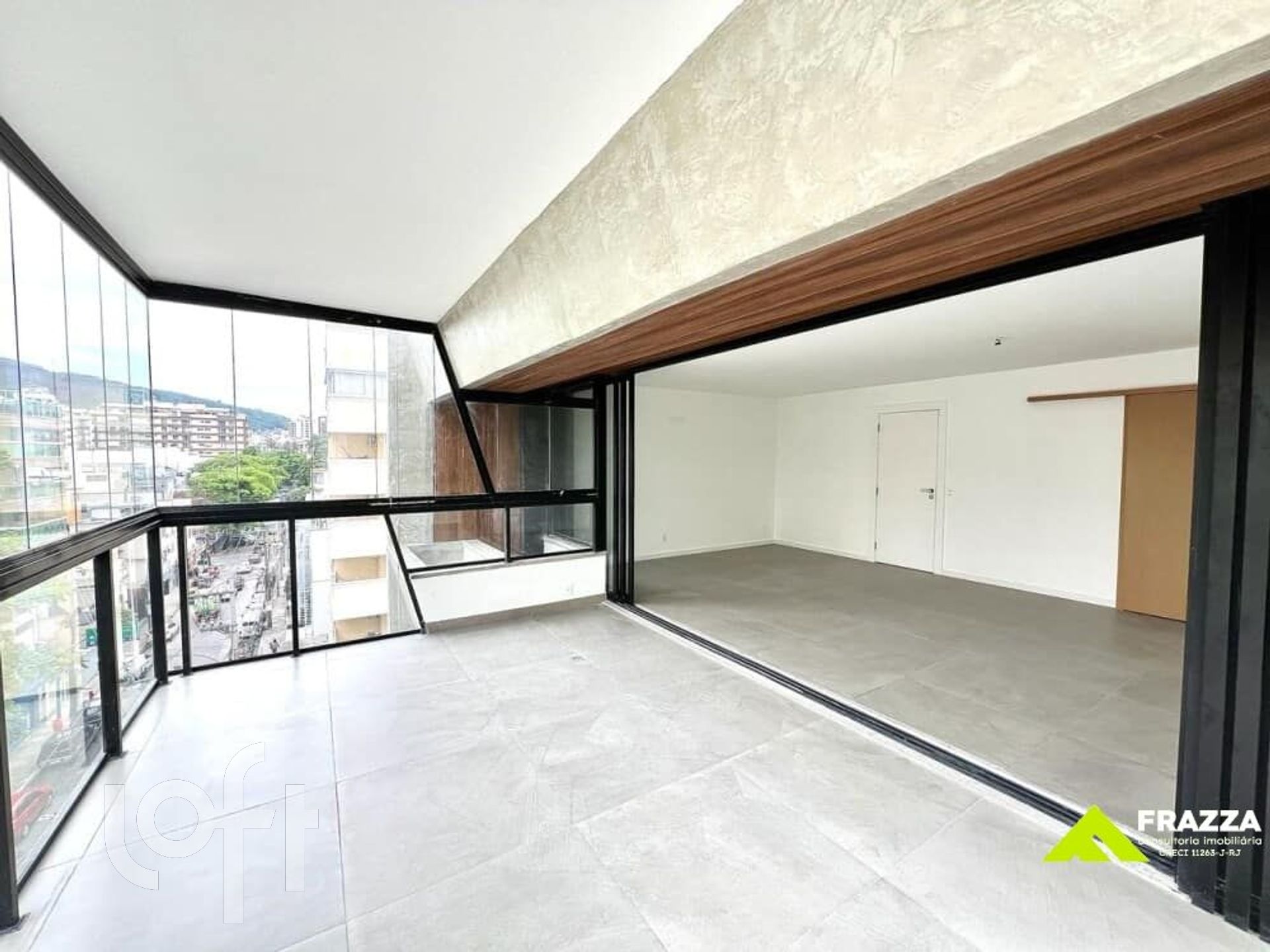 Apartamento à venda com 4 quartos, 152m² - Foto 1