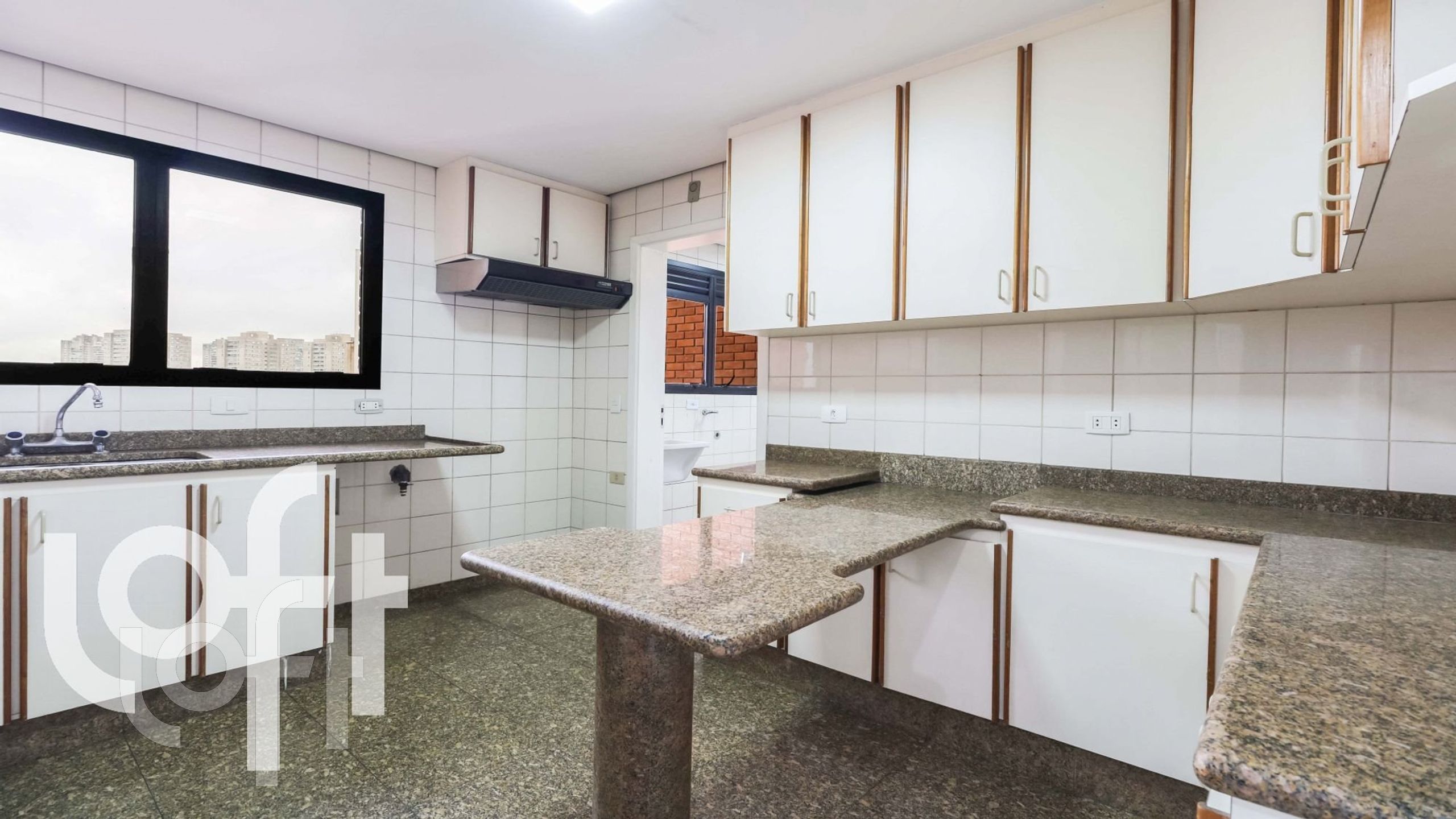 Apartamento à venda com 4 quartos, 270m² - Foto 33