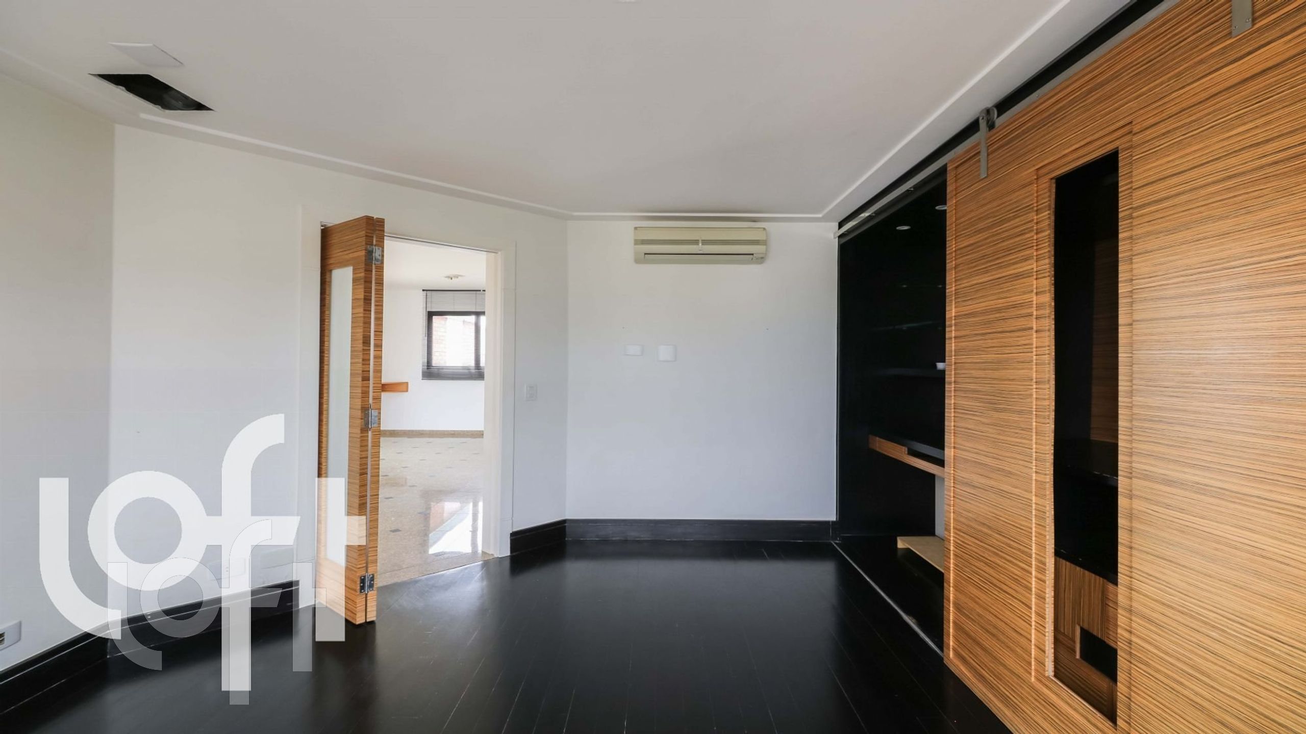 Apartamento à venda com 4 quartos, 270m² - Foto 13