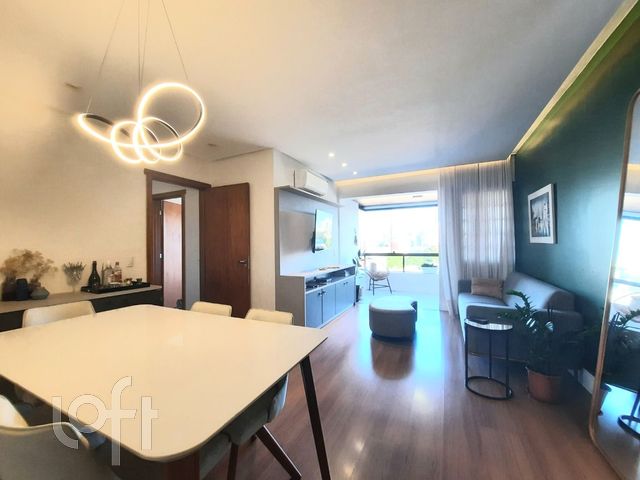 Apartamento com 121m², 3 dormitórios, 1 suíte, 2 vagas, Bela Vista em Porto Alegre