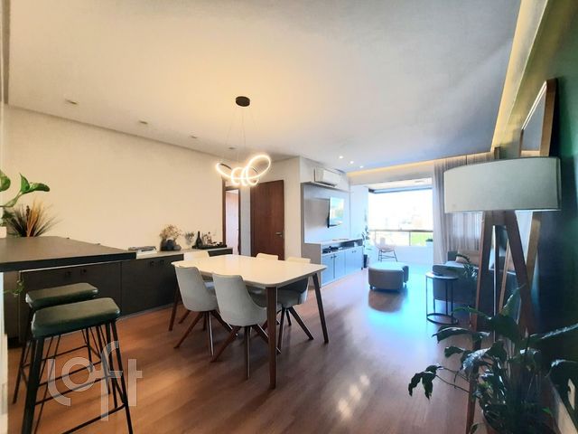 Apartamento com 121m², 3 dormitórios, 1 suíte, 2 vagas, Bela Vista em Porto Alegre