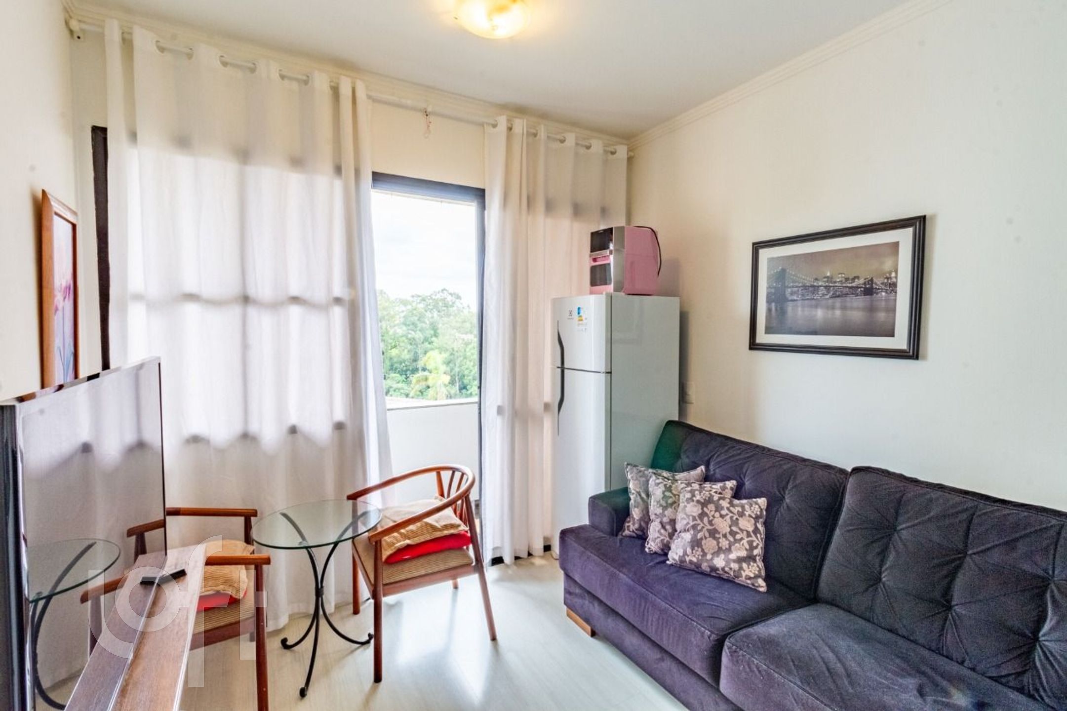 Apartamento à venda com 1 quarto, 40m² - Foto 2