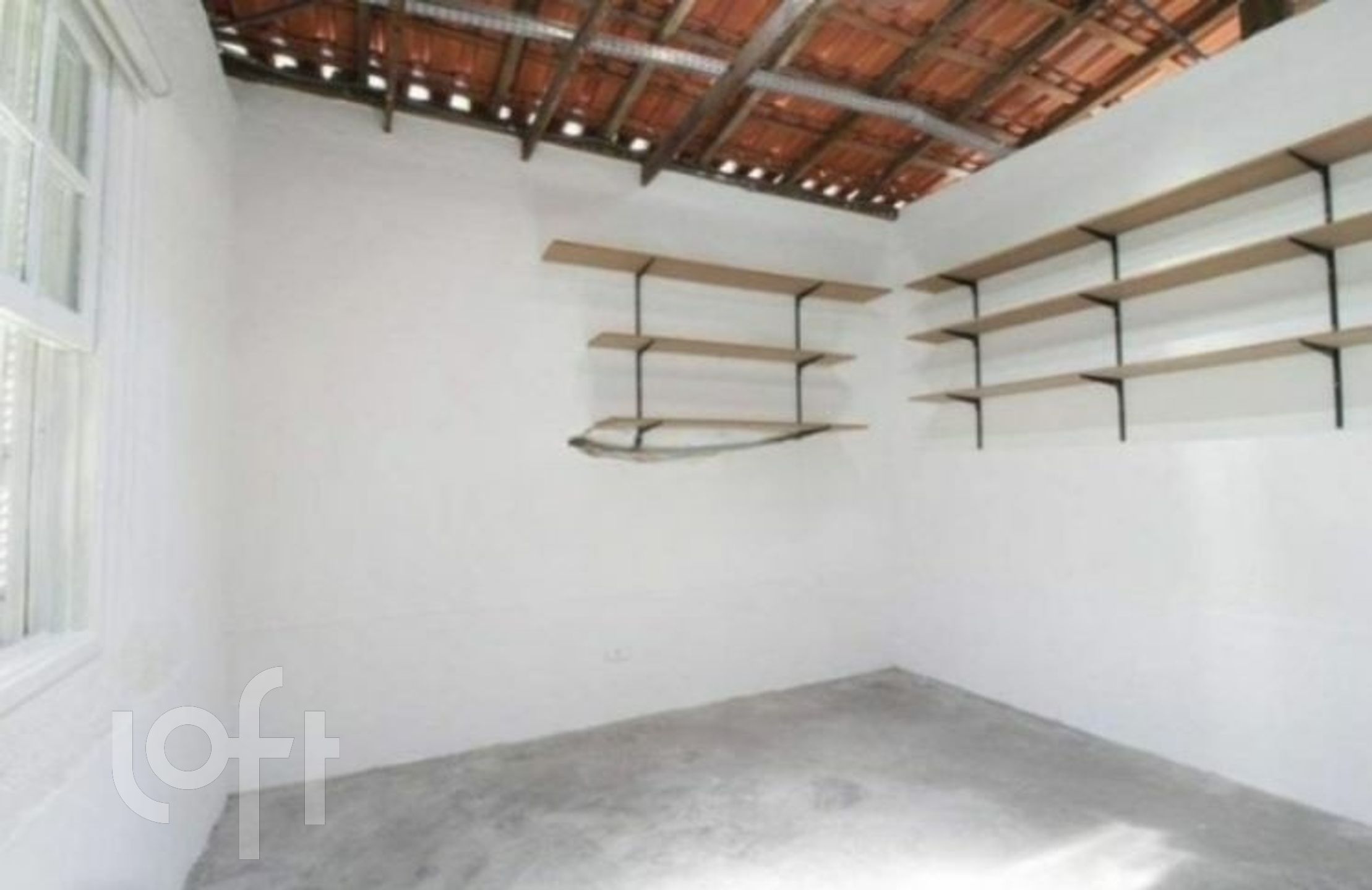 Casa à venda com 2 quartos, 170m² - Foto 2