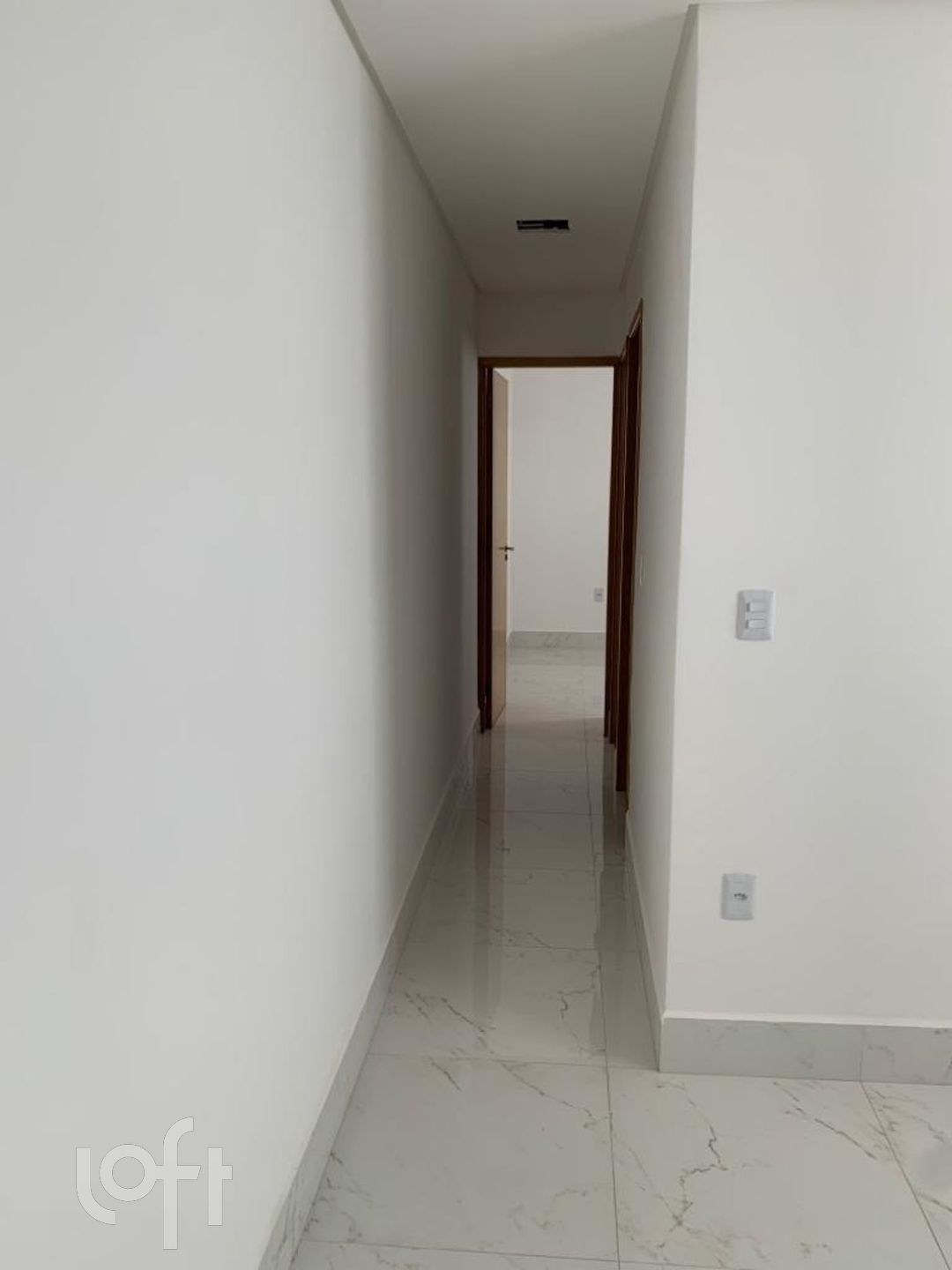 Apartamento à venda com 2 quartos, 44m² - Foto 2