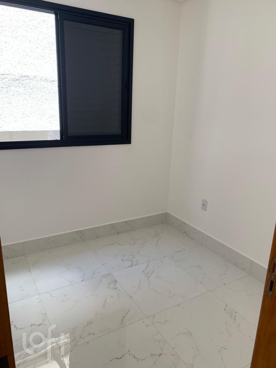 Apartamento à venda com 2 quartos, 44m² - Foto 4