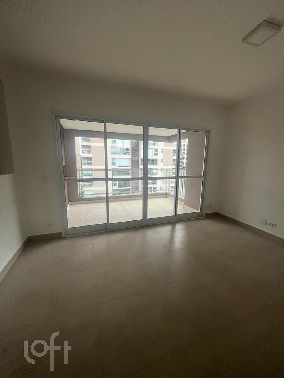 Apartamento à venda com 2 quartos, 72m² - Foto 1