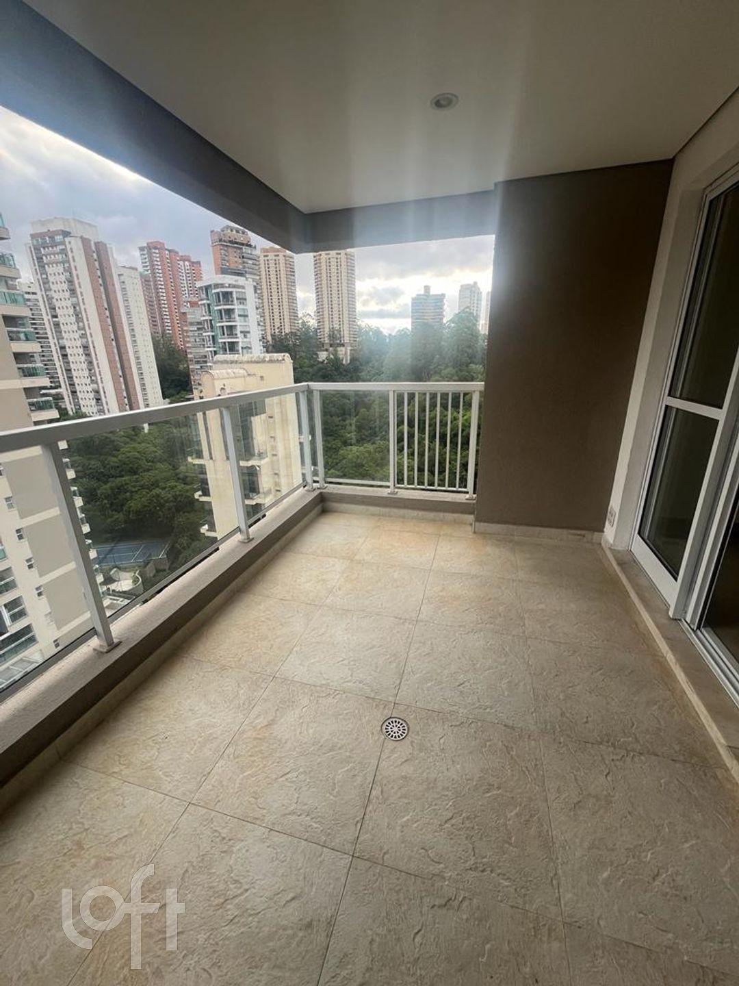 Apartamento à venda com 2 quartos, 72m² - Foto 9