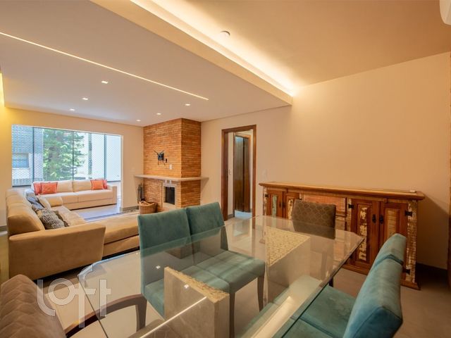 Apartamento com 251m², 3 dormitórios, 1 suíte, 2 vagas, Auxiliadora em Porto Alegre