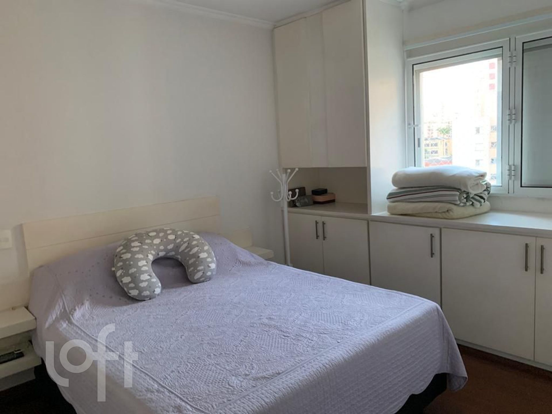 Apartamento à venda com 4 quartos, 133m² - Foto 2