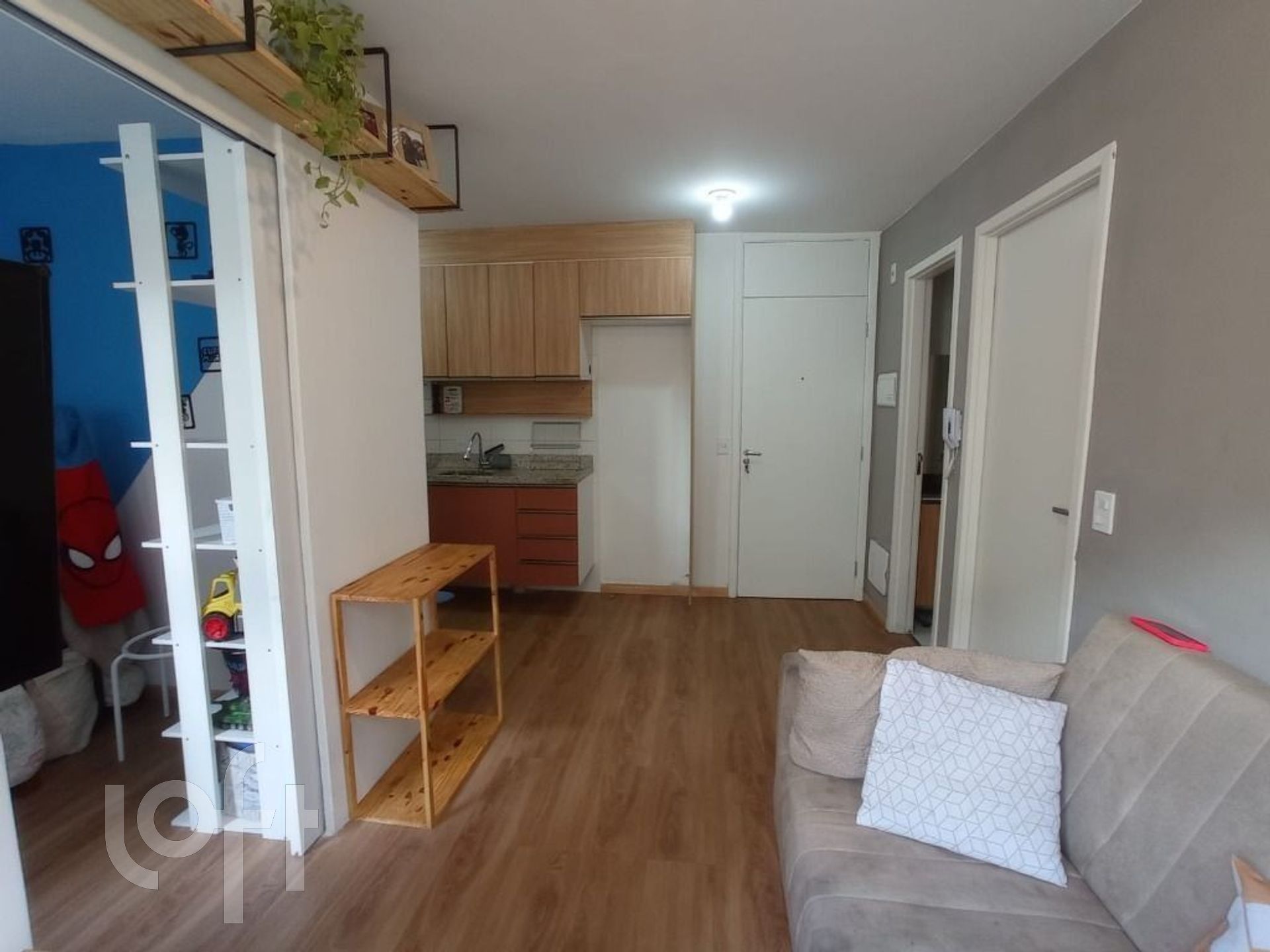 Apartamento à venda com 2 quartos, 37m² - Foto 2