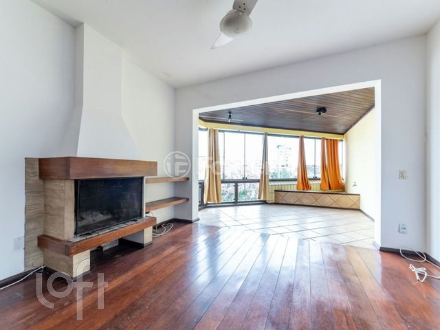 Apartamento com 260m², 3 dormitórios, 1 suíte, 4 vagas, Auxiliadora em Porto Alegre