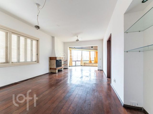 Apartamento com 260m², 3 dormitórios, 1 suíte, 4 vagas, Auxiliadora em Porto Alegre