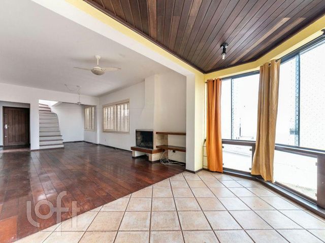 Apartamento com 260m², 3 dormitórios, 1 suíte, 4 vagas, Auxiliadora em Porto Alegre