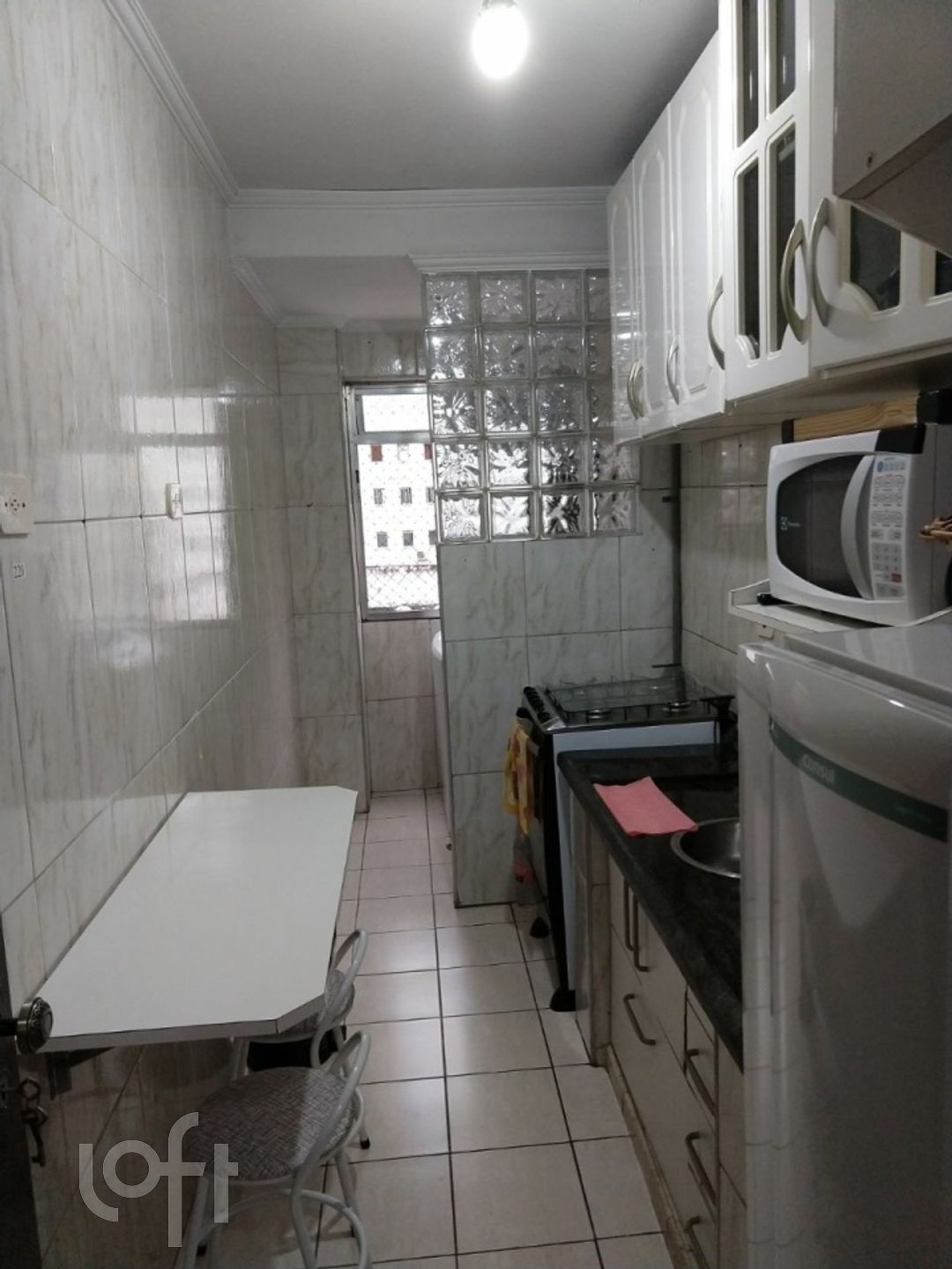 Apartamento à venda com 1 quarto, 42m² - Foto 2