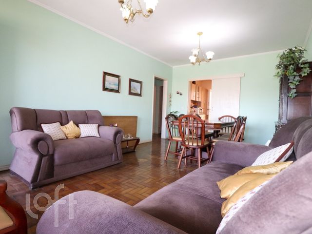 Casa com 233m², 3 dormitórios, 1 suíte, 3 vagas, Cristo Redentor em Porto Alegre