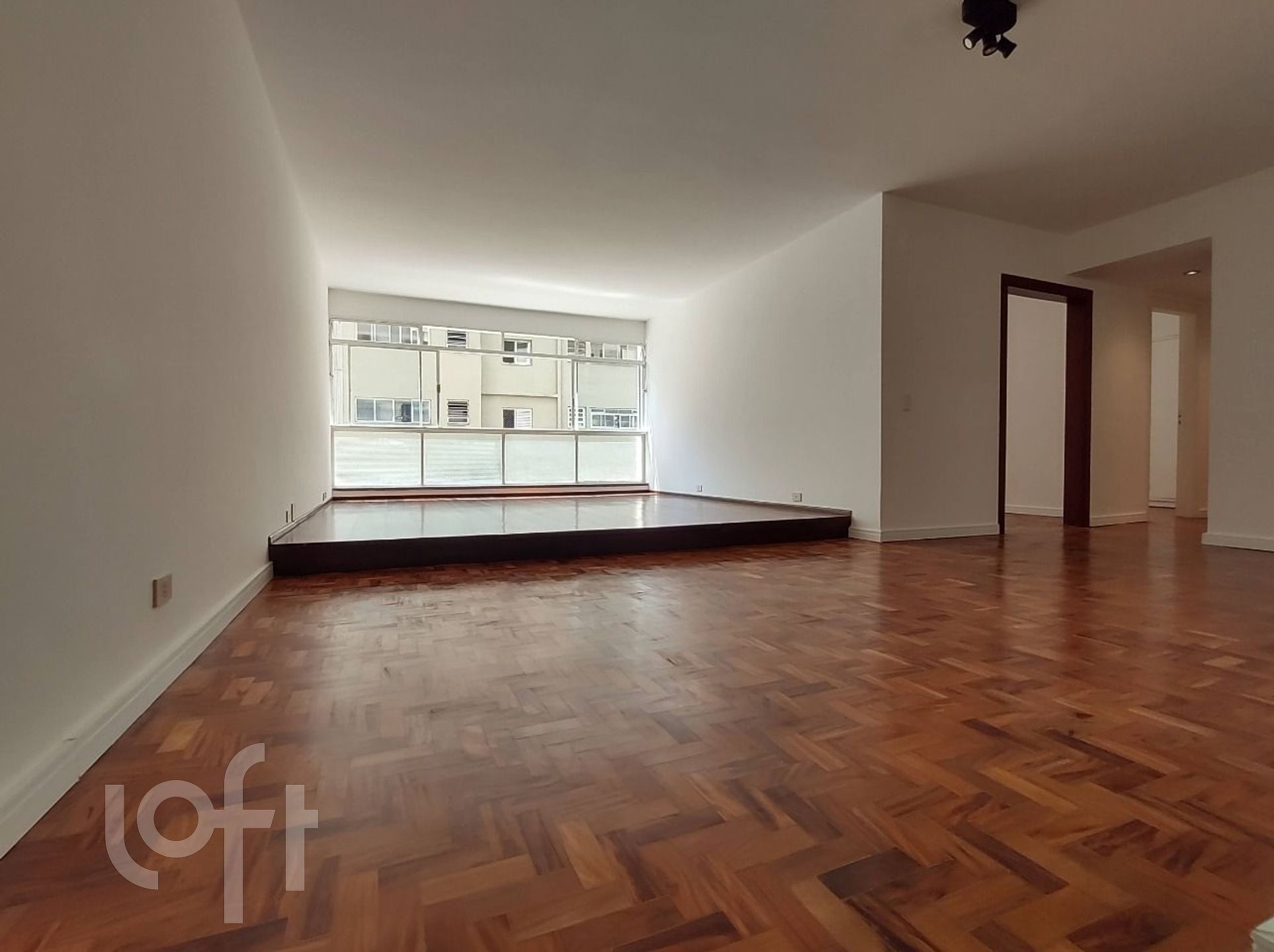 Apartamento à venda com 3 quartos, 139m² - Foto 1